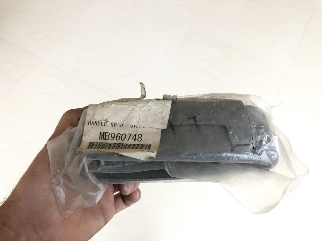 Купити Ручка двери внутренняя до Tesla | MB960748