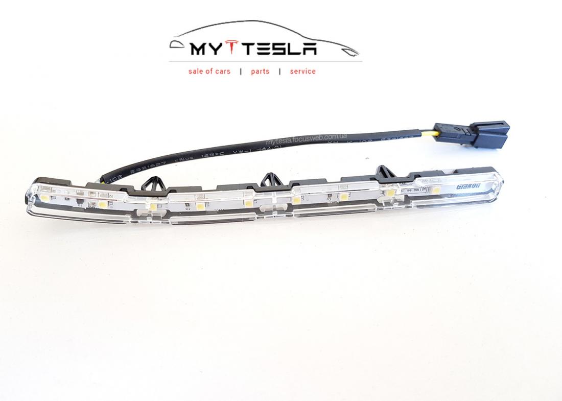 Купити Непряме освітлення задньої двері RH до Tesla | 1008121-00-F