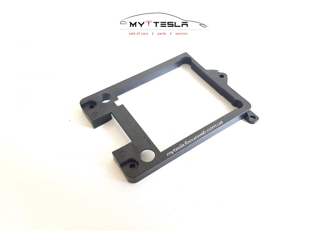 Купити Кришка прижимна радару AP 2,5 до Tesla | 1118620-00-C