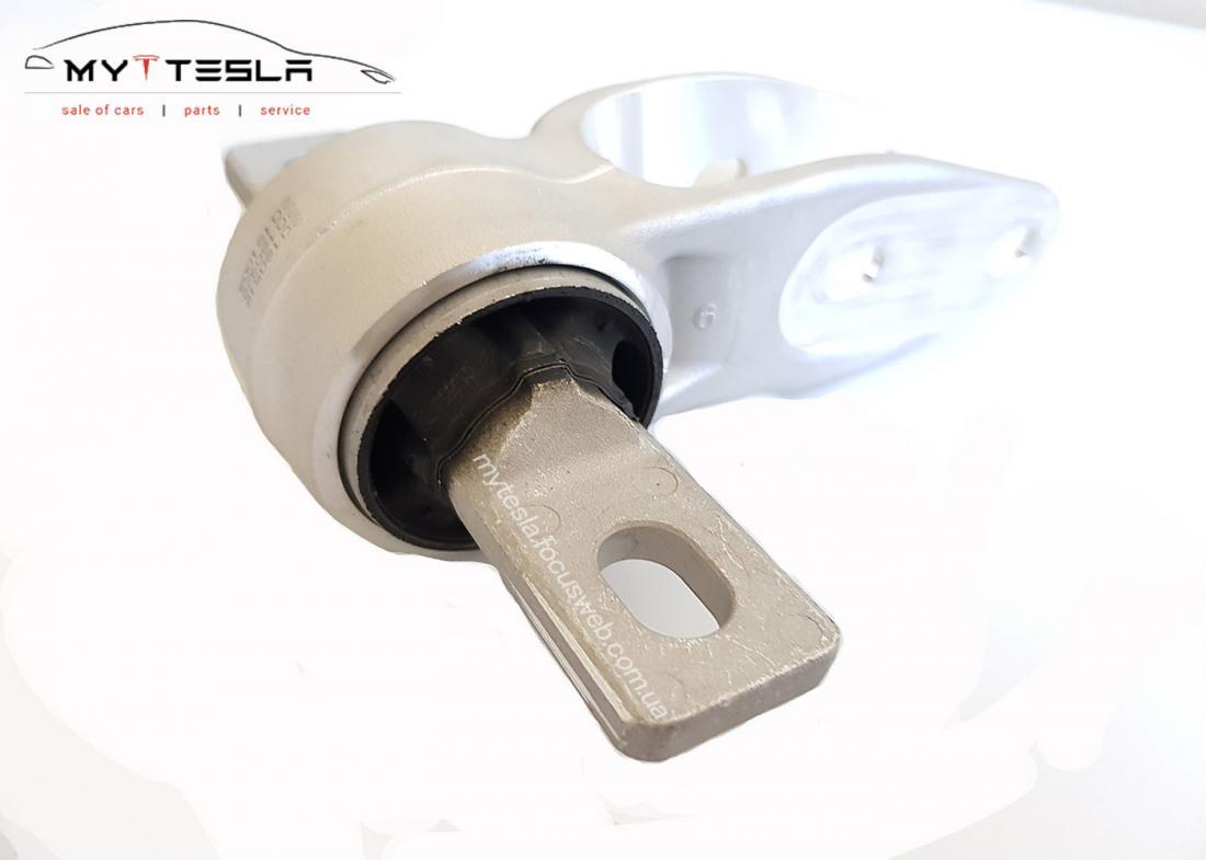 Купити Кронштейн переднього мотору до Tesla | 1055366-00-H