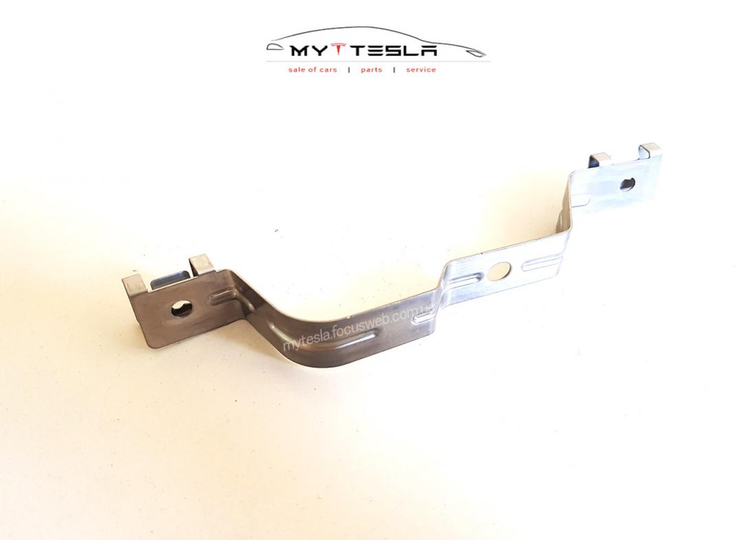 Купити Кронштейн підкрильника переднього RH до Tesla | 1104541-00-B