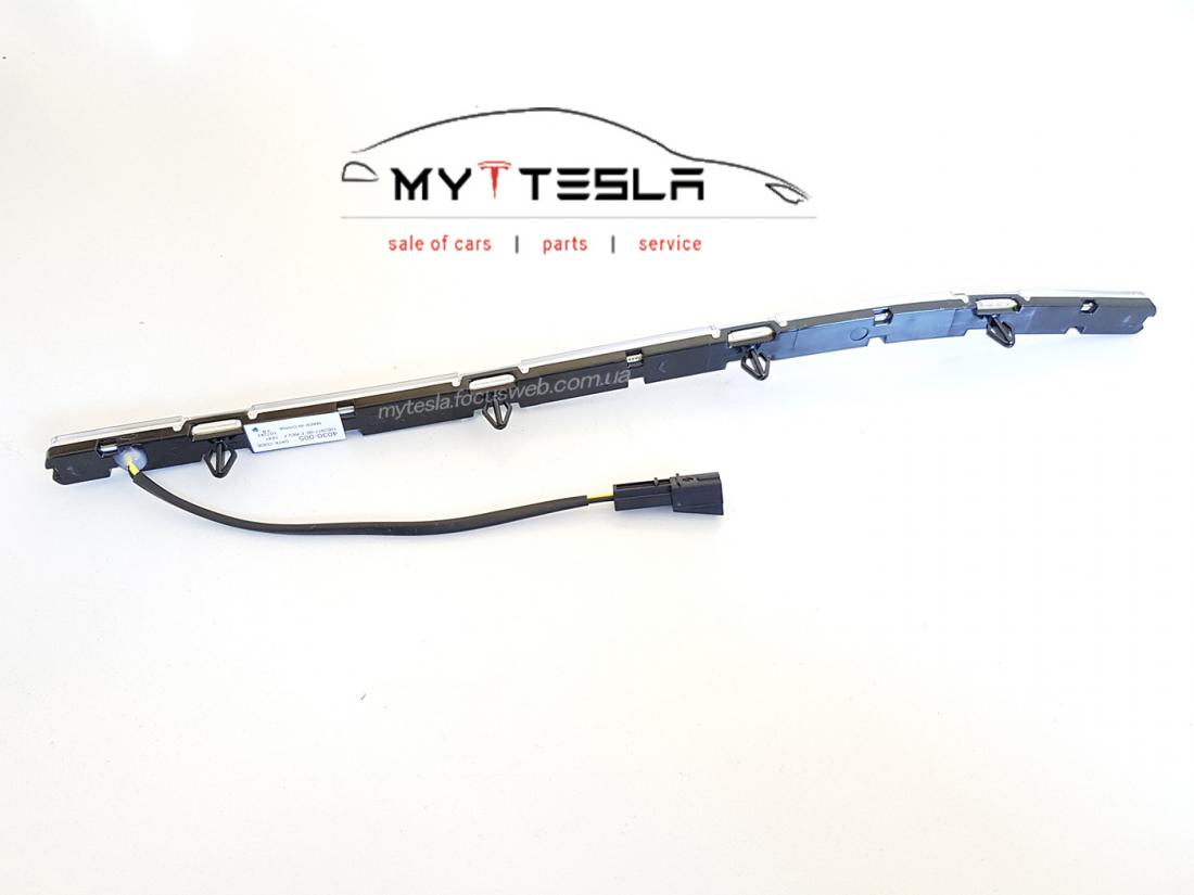 Купити Непряме освітлення передньої двері LH до Tesla | 1002977-00-F